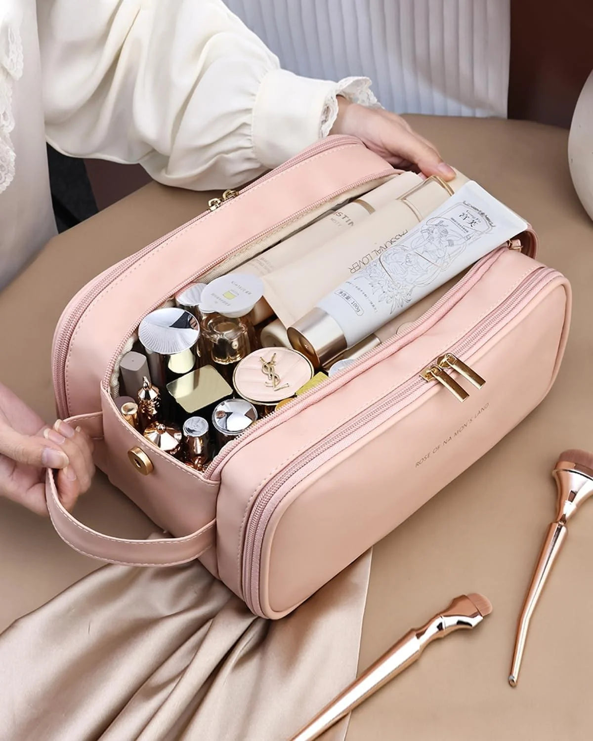 Ultimate Travel Makeup Bag for Women - Spacious Cosmetic Organizer with Easy Access and Waterproof Design
