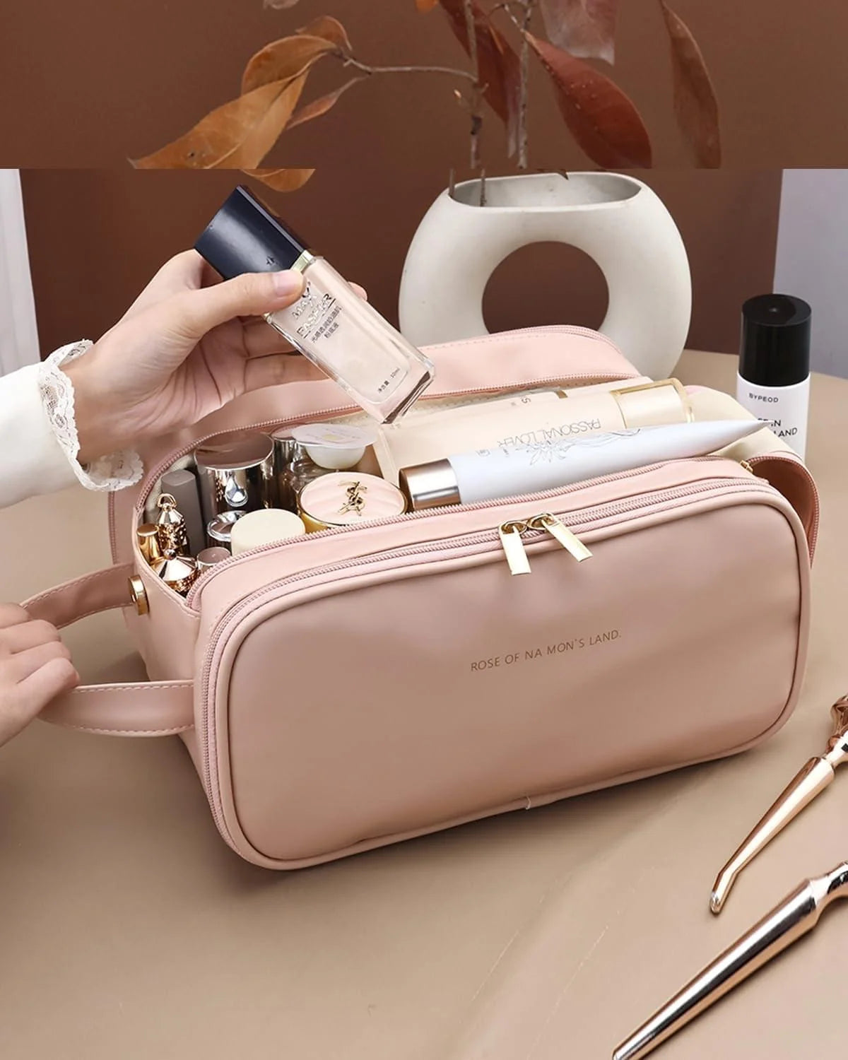 Ultimate Travel Makeup Bag for Women - Spacious Cosmetic Organizer with Easy Access and Waterproof Design